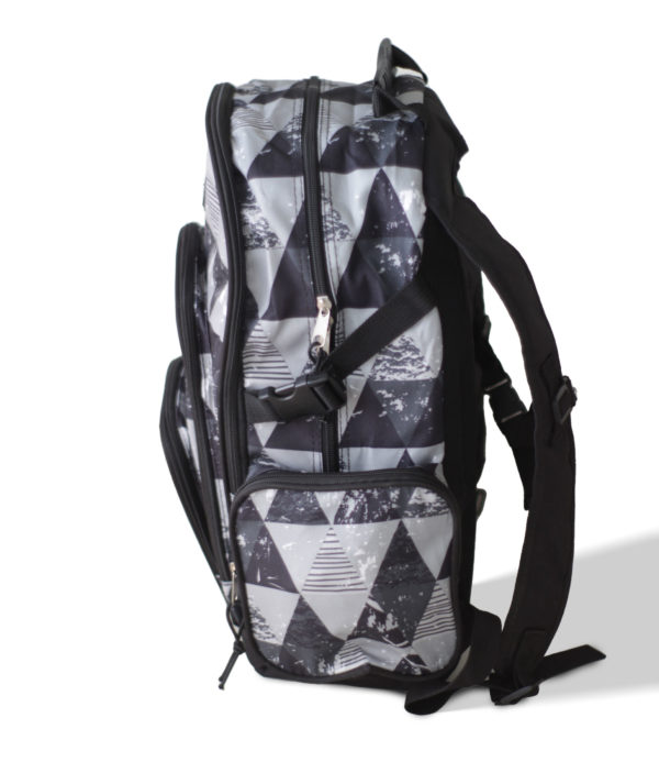 MOCHILA ESTAMPA GRIS CON TRIANGULOS IPACK - Image 3